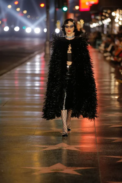 Look 8